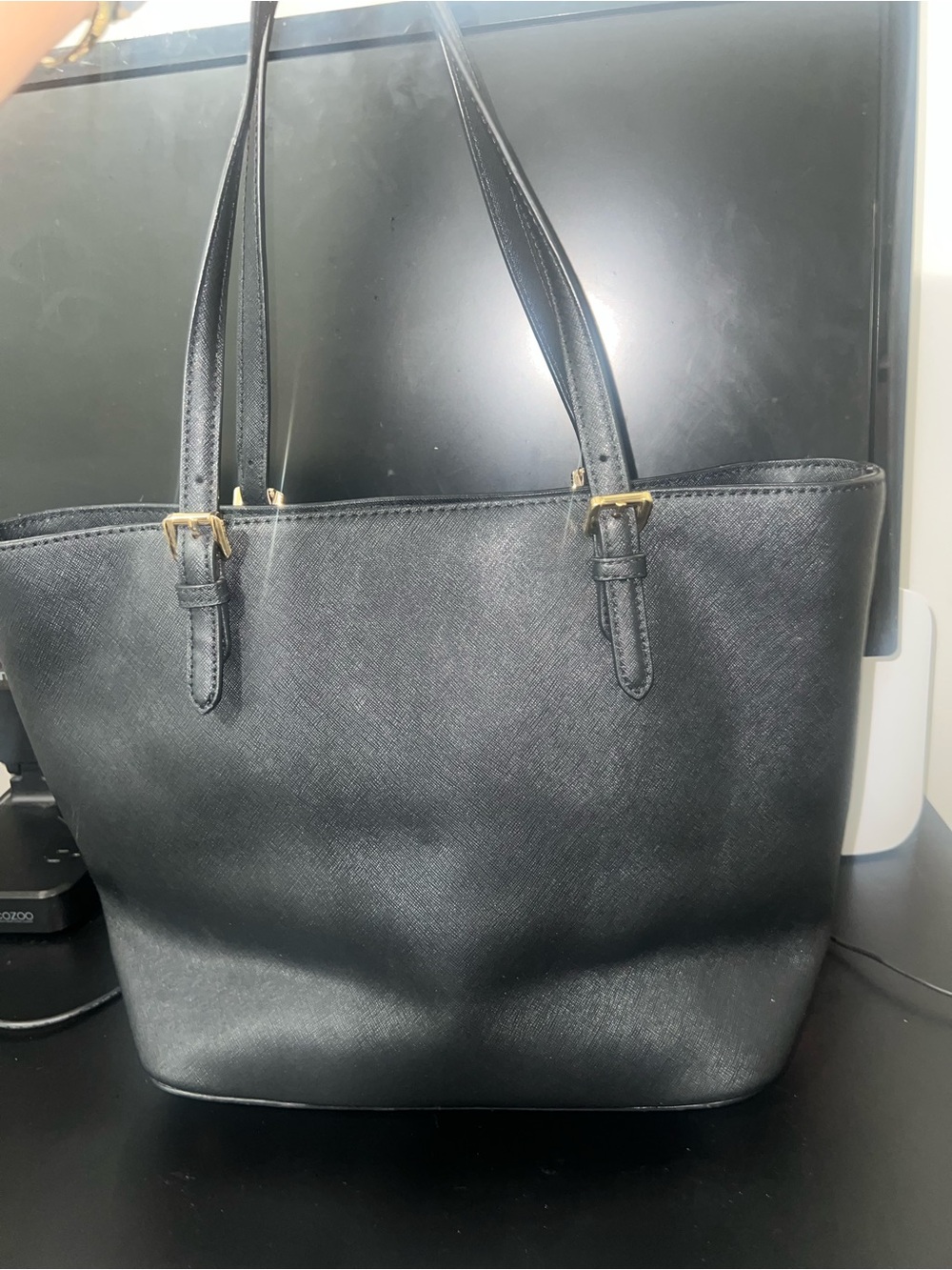 Michael Kors Black Jet Set Large Pocket Tote - Picture 2 of 7